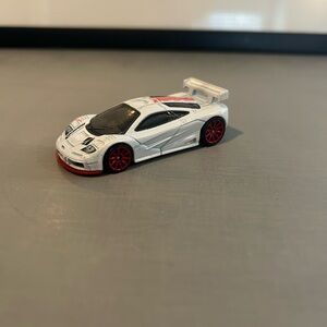 Hot Wheels McLaren F1 GR